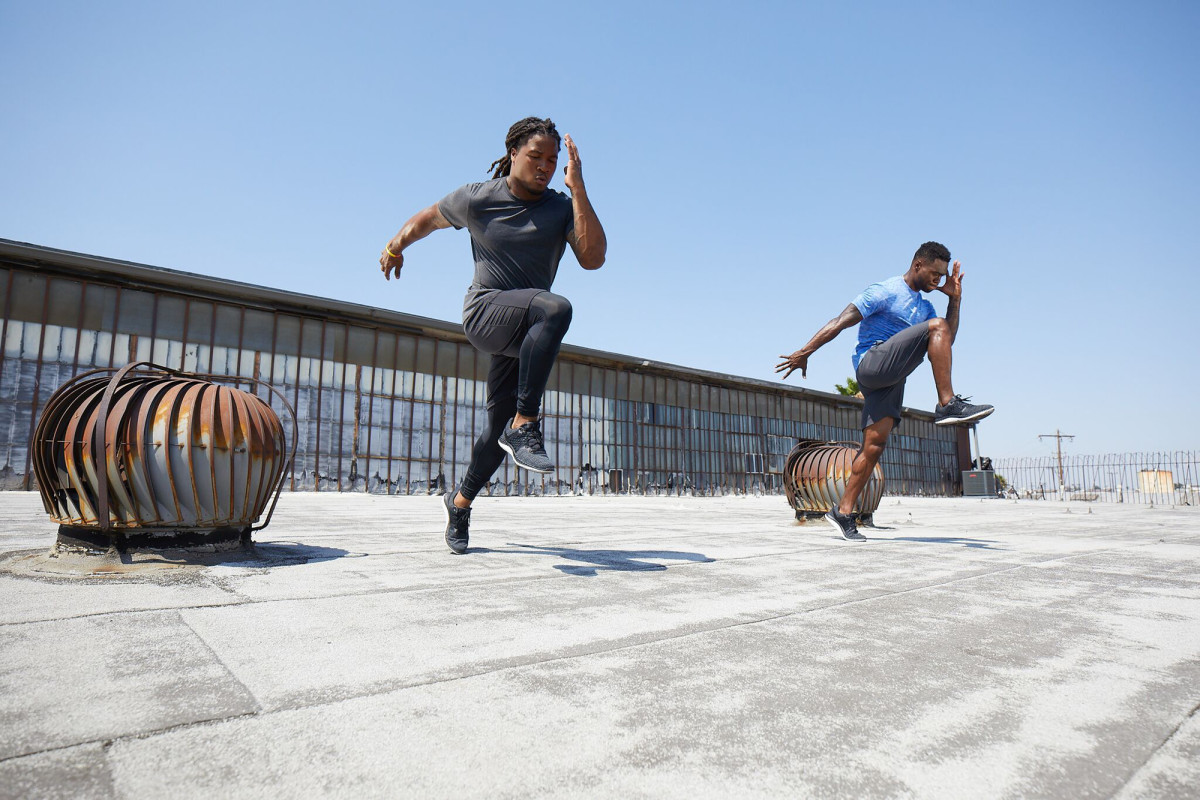 ReebokFW17_NFL_Group_Roof_0728_0.jpg